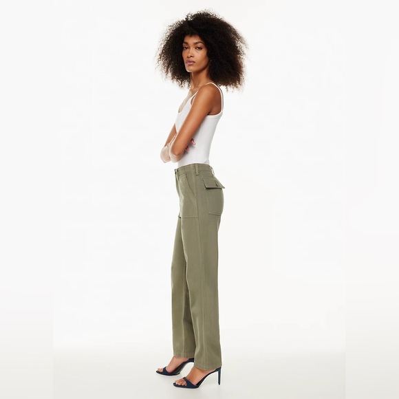 Aritzia Denim Forum The '90s Utility Hi-Rise Loose Jean - Picture 2 of 12